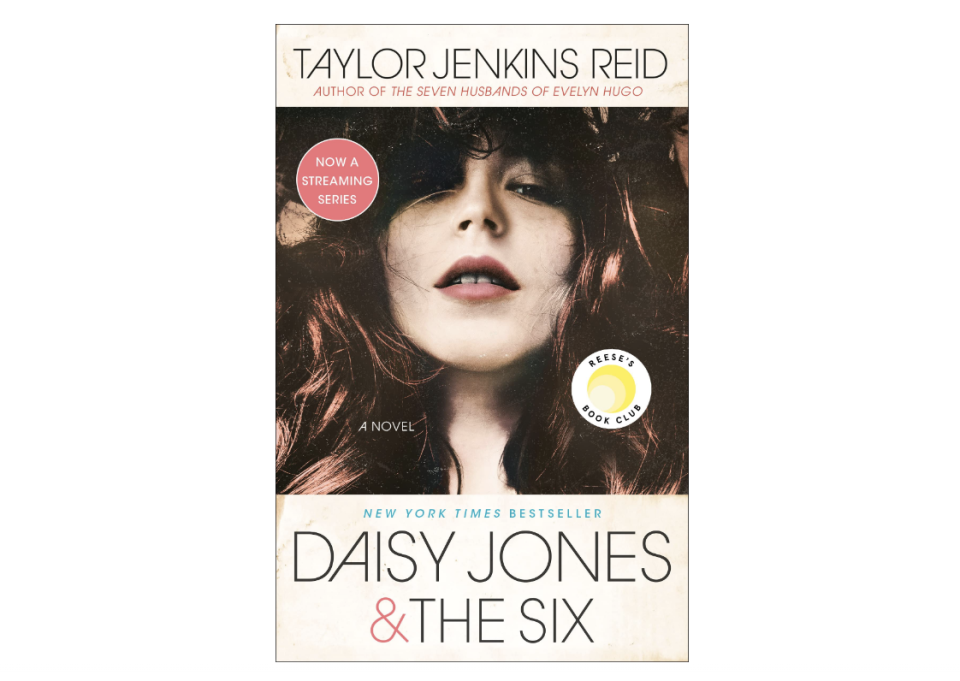 daisy jones and the six book 