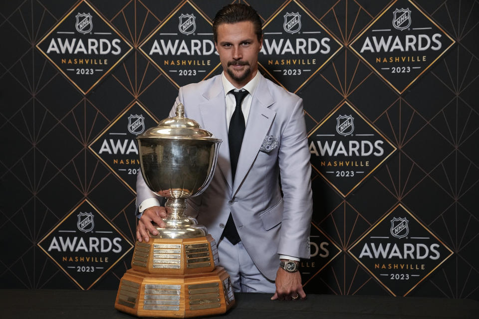 San Jose Sharks hockey player Erik Karlsson poses after winning the Norris Trophy at the NHL Awards, Monday, June 26, 2023, in Nashville, Tenn. (AP Photo/George Walker IV)