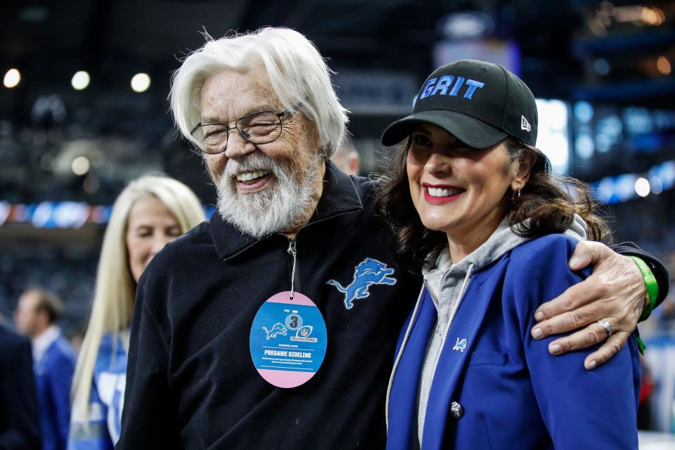 Bob Seger and Gov. Gretchen Whitmer before the NFC divisional playoff game between the Lions and Buccaneers at Ford Field on Sunday, Jan, 21, 2024.