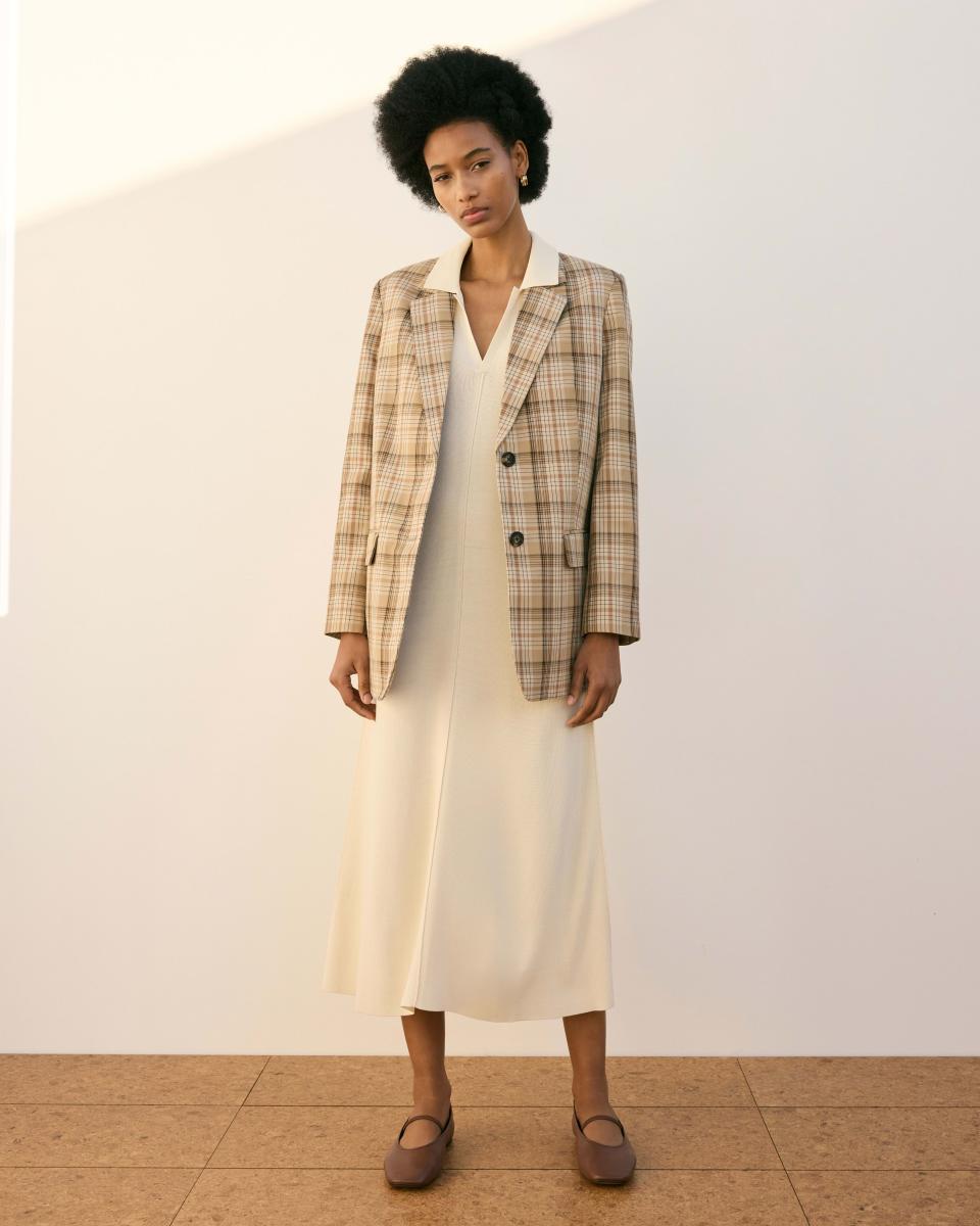 <p><a href="https://go.redirectingat.com?id=74968X1596630&url=https%3A%2F%2Fwww.everlane.com%2Fproducts%2Fwomens-tencel-oversized-blazer-pale-khaki-plaid&sref=https%3A%2F%2Fwww.cosmopolitan.com%2Fstyle-beauty%2Ffashion%2Fg60685768%2Fbest-blazer-outfits%2F" rel="nofollow noopener" target="_blank" data-ylk="slk:Shop Now;elm:context_link;itc:0;sec:content-canvas" class="link ">Shop Now</a></p><p>TENCEL™ Oversized Blazer</p><p>everlane.com</p><p>$139.00</p>