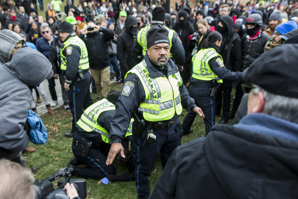 <p>Police make a perimeter as a counterprotester of an Alt-Right organized free speech event is arrested on the Boston Common on Nov. 18, 2017, in Boston, Mass. (Photo: Scott Eisen/Getty Images) </p>