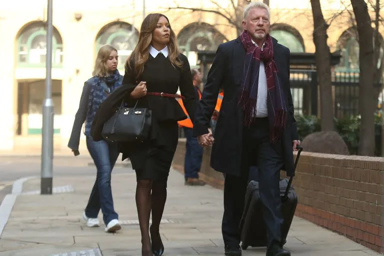 Boris Becker -esta ma&#xf1;ana- llegando a los Tribunales de la Corona de Southwark, en el sureste de Londres, acompa&#xf1;ado por su pareja Lilian de Carvalho Monteiro.