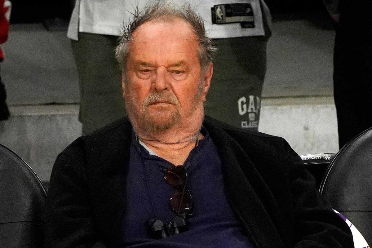 Jack Nicholson Attends Fourth Lakers Game as Denver Nears Knocking L.A