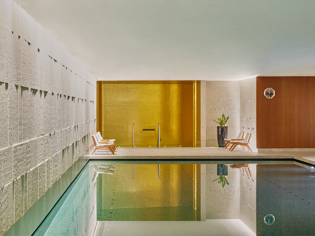 The Bulgari Hotel has the most extra design of all hot tubs on this list (Bulgari Hotel London)