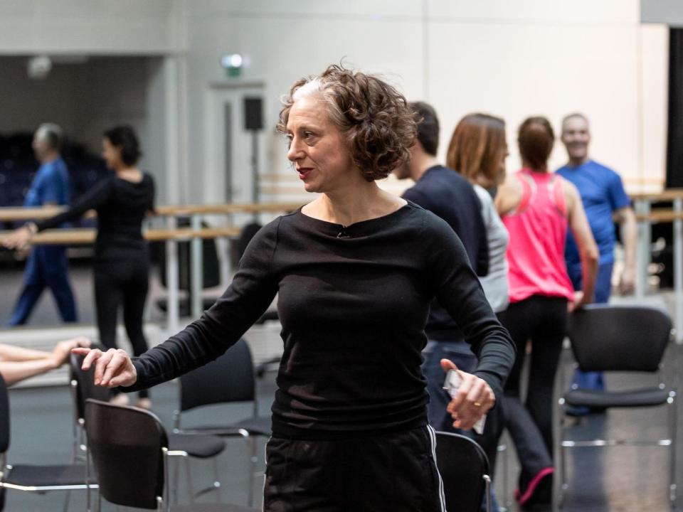 Bim Malcomson leading a ballet workshop: Lara Cappelli