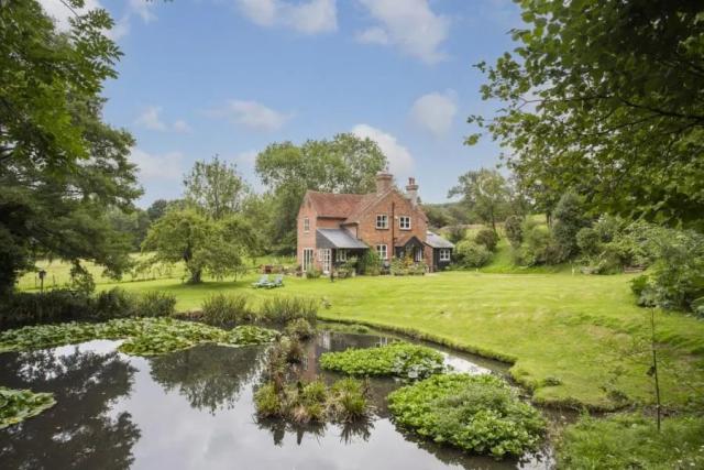 5 picture-perfect cottages for sale in the UK right now