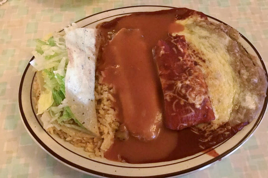 <b>Photo: lisa h./<a href="https://yelp.com/biz_photos/su-casa-restaurant-el-paso?utm_campaign=55394b99-7657-48f1-a94d-694f1eaa01b2%2C3f03a151-0528-4a00-9c3b-b06e28ce5541&utm_medium=81024472-a80c-4266-a0e5-a3bf8775daa7" rel="nofollow noopener" target="_blank" data-ylk="slk:Yelp;elm:context_link;itc:0;sec:content-canvas" class="link ">Yelp</a></b>