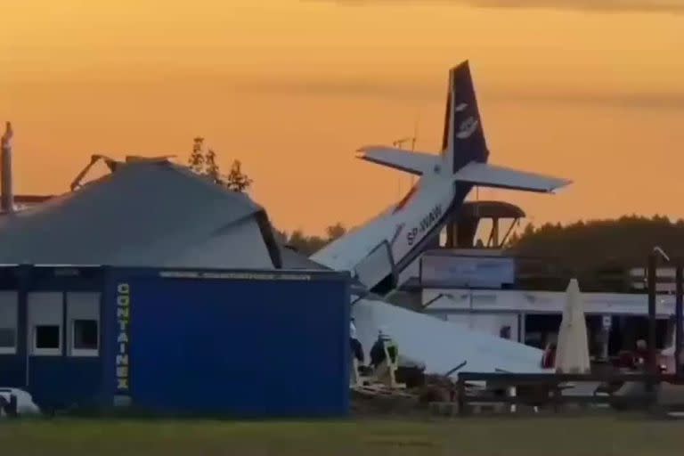 El avión polaco en el que murieron cinco personas