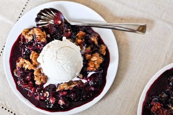 <strong>Get the <a href="http://www.howsweeteats.com/2011/05/balsamic-blueberry-crisp/" target="_blank" rel="noopener noreferrer">balsamic blueberry crisp recipe</a> from How Sweet Eats.</strong>