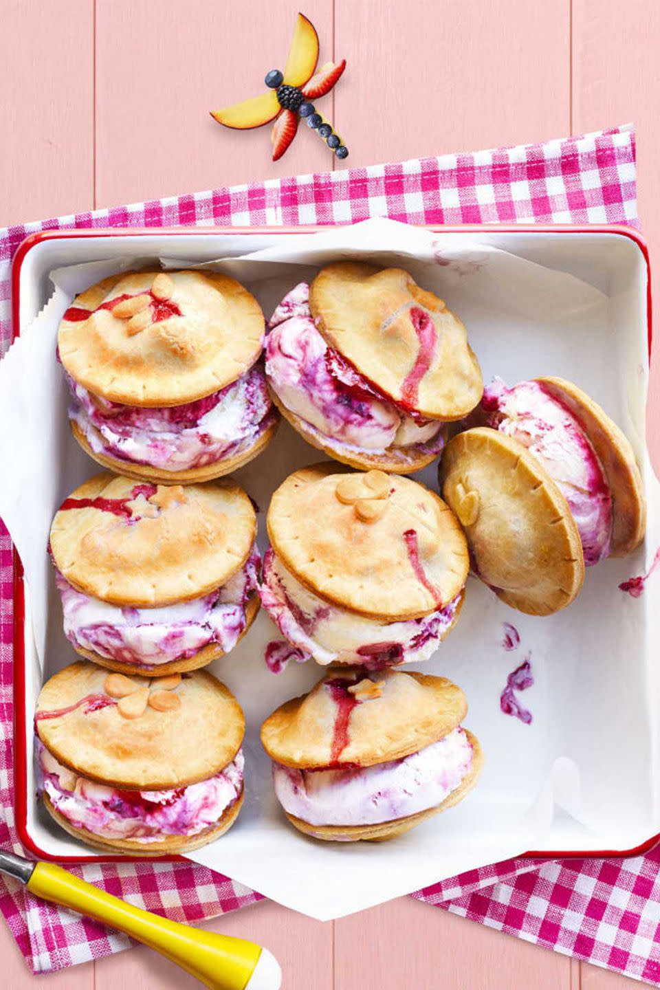 Fresh Berry Ice Cream Piewiches