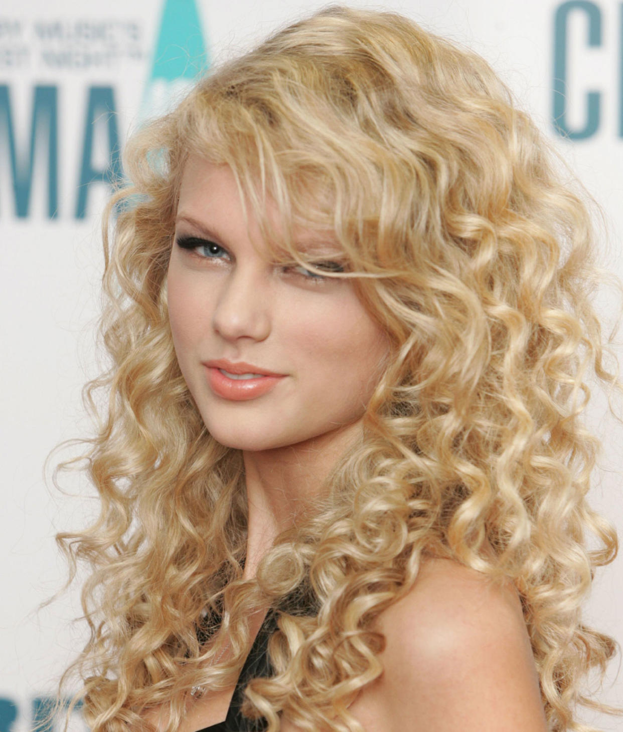 36 Iconic Taylor Swift Hairstyles From 2006 To 2023 