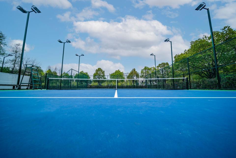 Empty tennis court