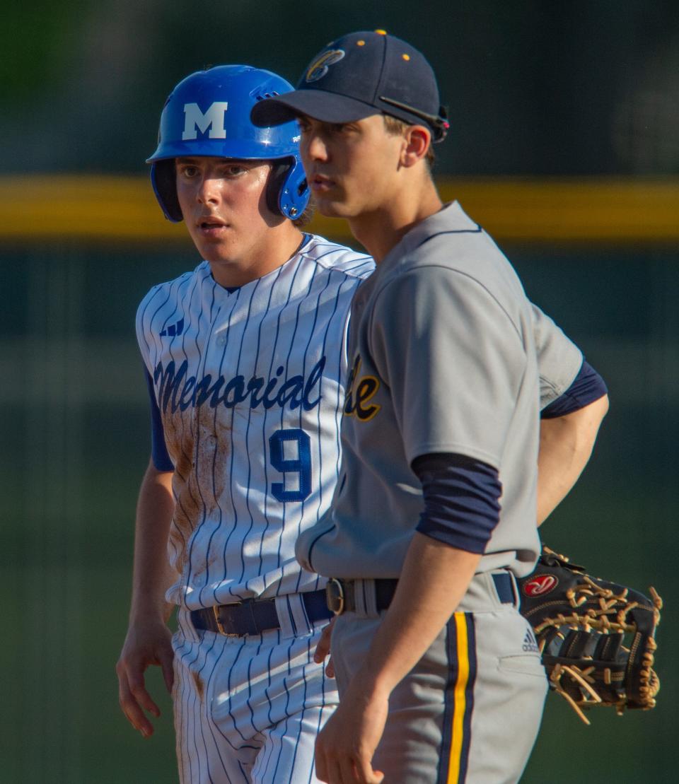 Memorial's Simon Schulz (9) waits for the moment to advance to second base as the Tigers play the Castle Knights during the final SIAC game of the season at N.J. Stone Field in Evansville, Ind., Tuesday afternoon, May 9, 2023. Castle defeated Memorial 1-0 to win a share of the SIAC baseball championship.