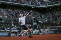 Tennis - French Open - Roland Garros - Andy Murray of Britain vs Czech Republic's Radek Stepanek - Paris, France - 23/05/16. Andy Murray serves. REUTERS/Gonzalo Fuentes