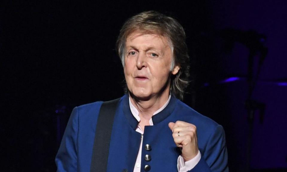 Not quite fisticuffs - Sir Paul McCartney in concert at the American Airlines Arena, Miami