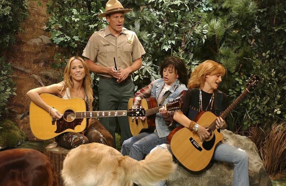 Lance Armstrong playing a park ranger in a sketch