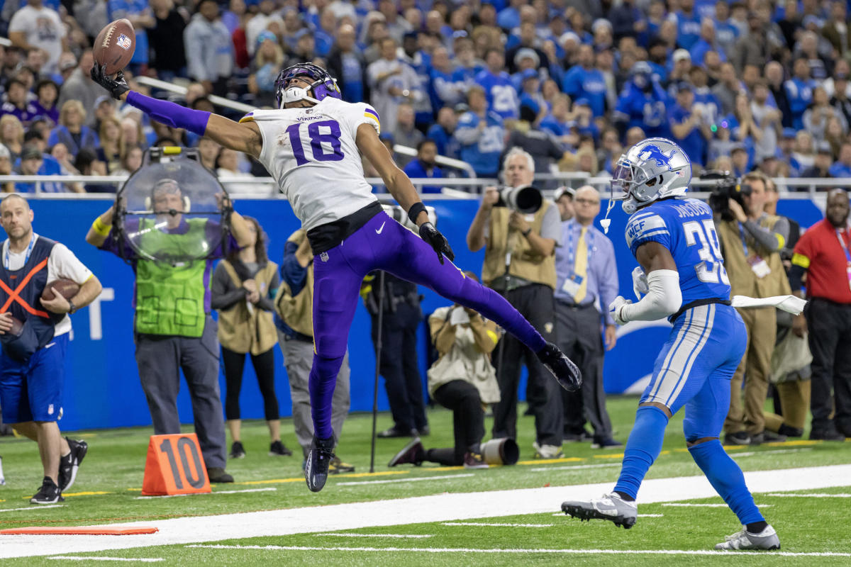 Justin Jefferson Grabbed Some Footballs, And The Vikings Grabbed Some  Respect