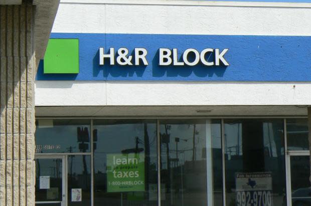 Top-line growth and tax benefit from the recently enacted federal corporate tax legislation help H&R Block (HRB) to incur narrower-than-expected loss in third-quarter fiscal 2018.
