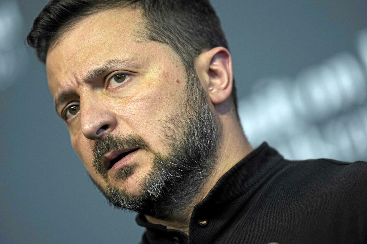 Volodymyr Zelensky donnant une conférence de presse durant le Sommet pour la paix en Ukraine à Obbürgen, en Suisse, le 16 juin 2024.  - Credit:Laurent Cipriani/AP/SIPA