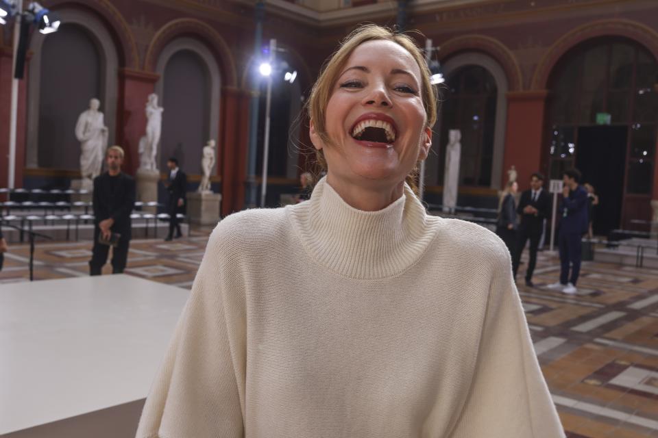 Leslie Mann attends the Valentino Spring/Summer 2024 womenswear fashion collection presented Sunday, Oct. 1, 2023 in Paris. (AP Photo/Vianney Le Caer)