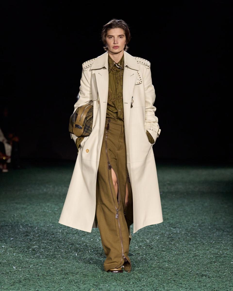 Zip it: Burberry Winter 2024 (Burberry)