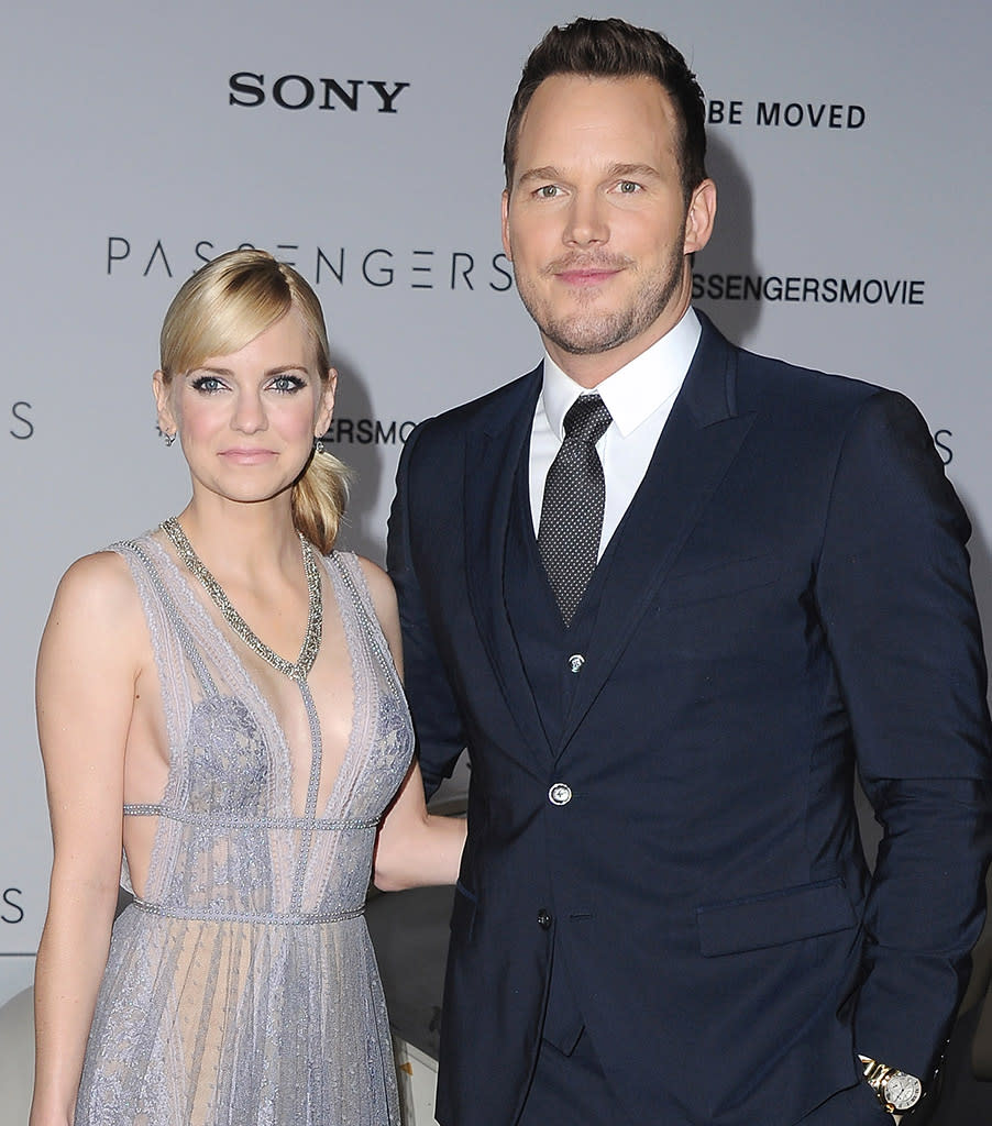 Anna Faris and actor Chris Pratt at the L.A. premiere of <em>Passengers</em> on December 14. (Photo: Jon Kopaloff/FilmMagic)