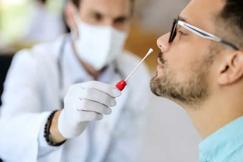 用瑞磁的技術，做一次鼻腔採樣，就能有7種不同的病毒檢測。（圖／翻攝自Applied BioCode官網）