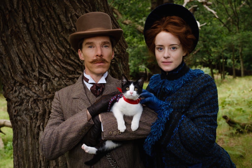 Benedict Cumberbatch and Claire Foy in The Electrical Life of Louis Wain  ( )