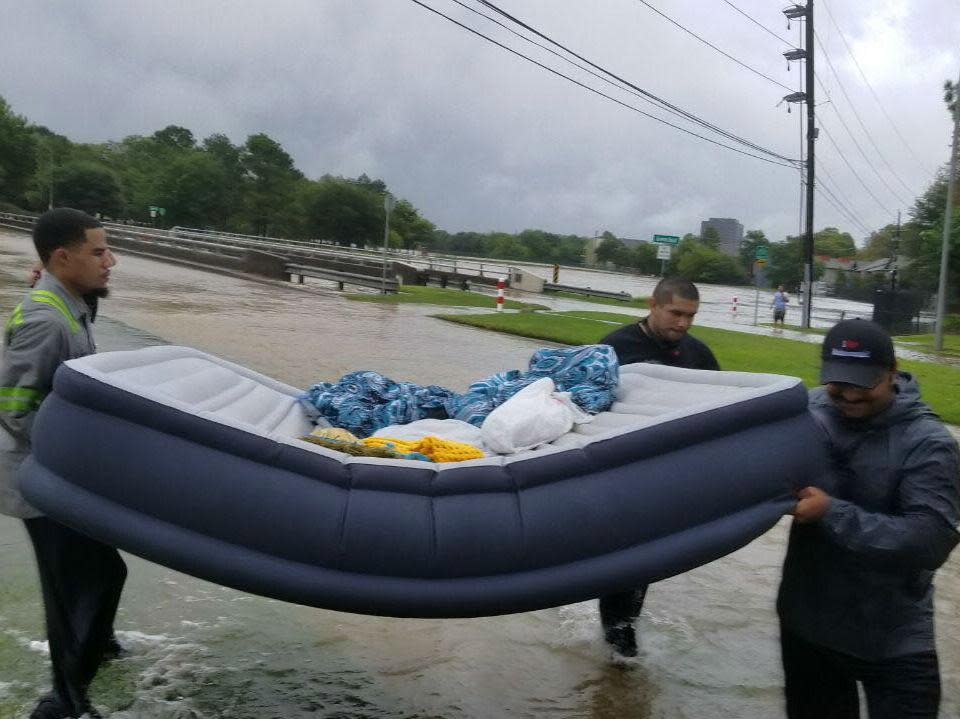 Volunteers for Muslim Youth USA assist in relief efforts during tropical storm Harvey: Courtesy Muslim Youth USA