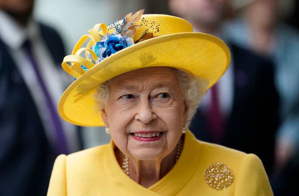 People think they spotted Forrest Gump behind the Queen at train station (Getty Images)
