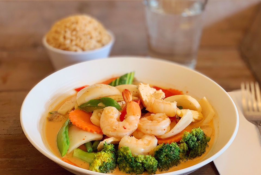 <b>Photo: Lemon Thai Cuisine/<a href="https://www.yelp.com/biz_photos/lemon-thai-cuisine-somerville-2?utm_campaign=aa92f680-8051-46f9-867f-4b2cca81ad1c%2C42b203bd-ac11-4474-9c57-9a9e774ed1cb&utm_medium=81024472-a80c-4266-a0e5-a3bf8775daa7" rel="nofollow noopener" target="_blank" data-ylk="slk:Yelp;elm:context_link;itc:0;sec:content-canvas" class="link ">Yelp</a></b>