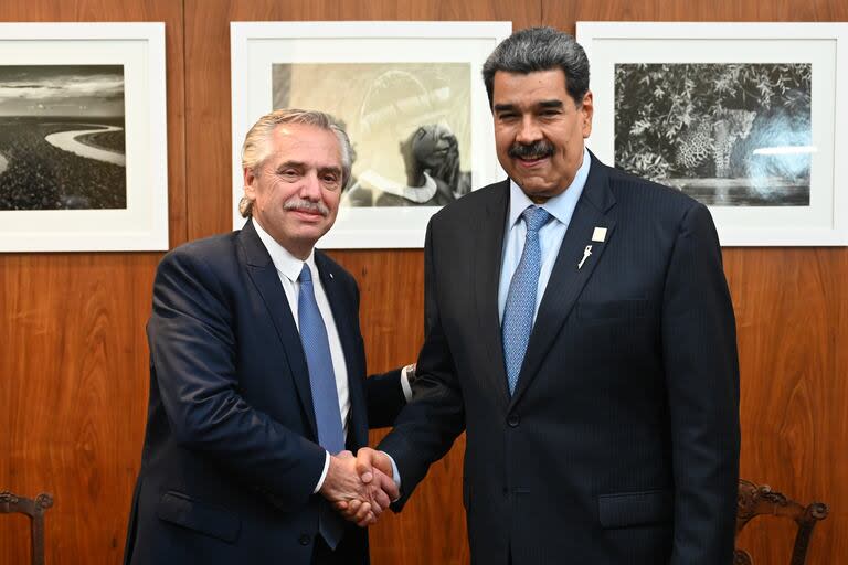 Alberto Fernández y Nicolás Maduro, en Brasilia, el año pasado