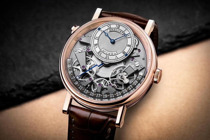 寶璣全新推出的Tradition 7597腕錶，具備日期逆跳指示功能。玫瑰金款式定價NT$1,219,000。