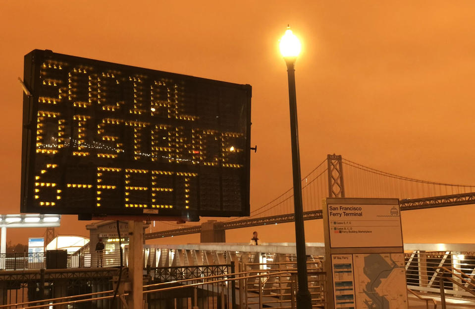 IMAGE: San Francisco smoke (David Agranovich / via Twitter)