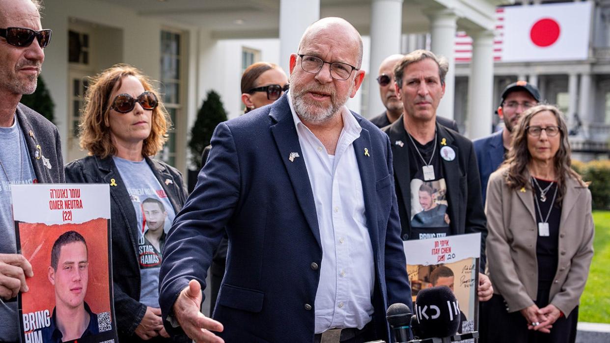 Jonathan Dekel-Chen outside White House