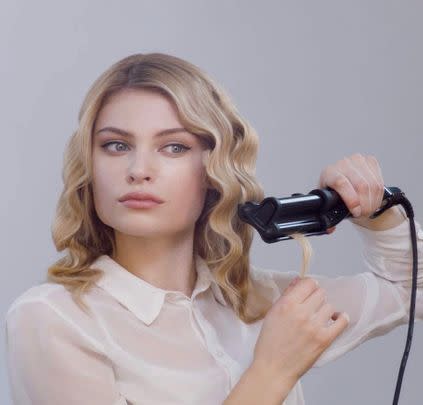 But fans of sleek and stylish Hollywood waves have been snapping up the 30% saving on this Toni & Guy styler, instead