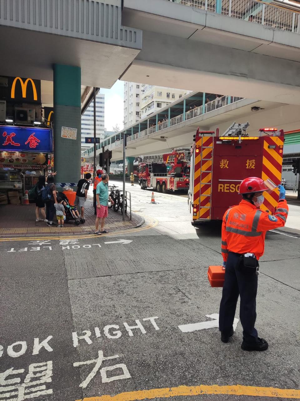 消防救援車輛現場戒備。（網上圖片）