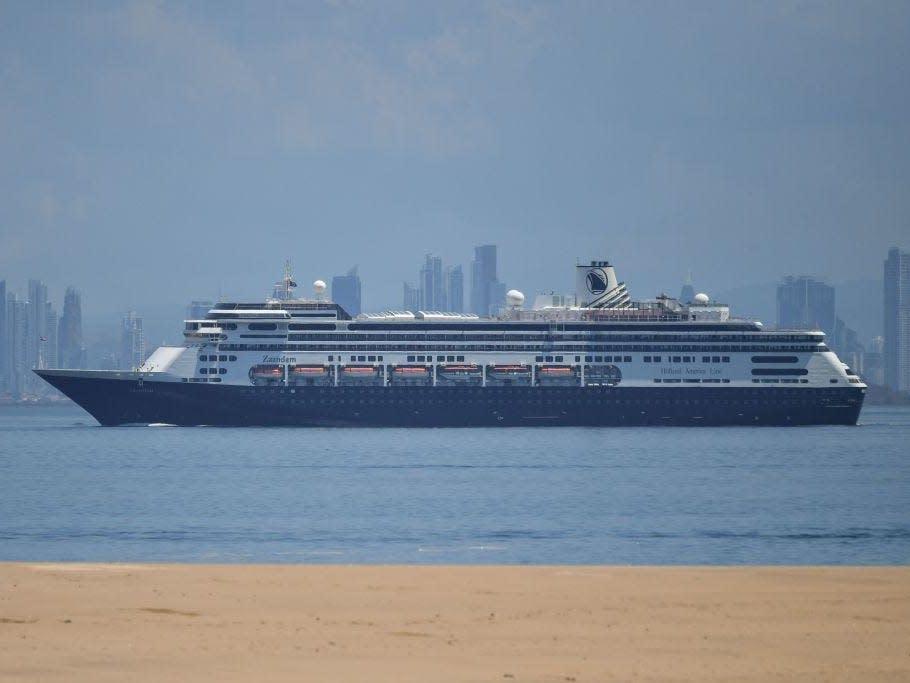 holland america Zaandam cruise ship