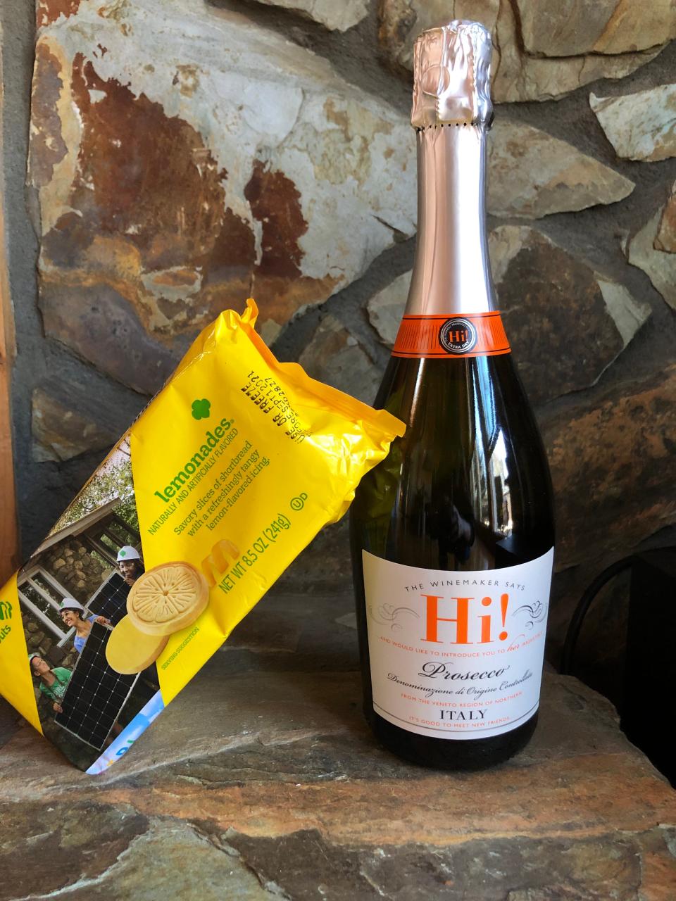 The bubbles of Hi! Prosecco complement the citrus flavors of Girl Scout Lemonades cookies. Think mimosas and brunch.