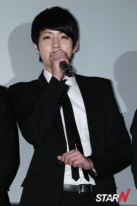 [Photo] INFINITE's Sung Yeol at the premiere of their concert movie