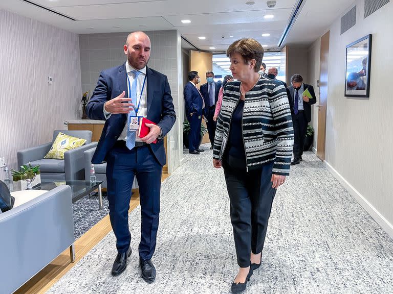 Guzmán y Georgieva en el FMI en abril último.