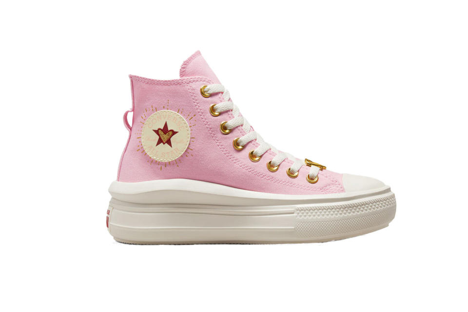 nike sneakers valentine's day converse hearts