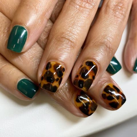 <p><a href="https://www.instagram.com/brownluxenails/" data-component="link" data-source="inlineLink" data-type="externalLink" data-ordinal="1">@brownluxenails</a> / Instagram</p>