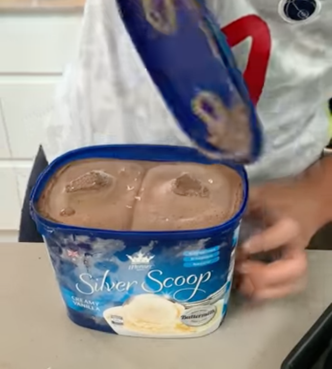 aldi ice cream flavour surprise