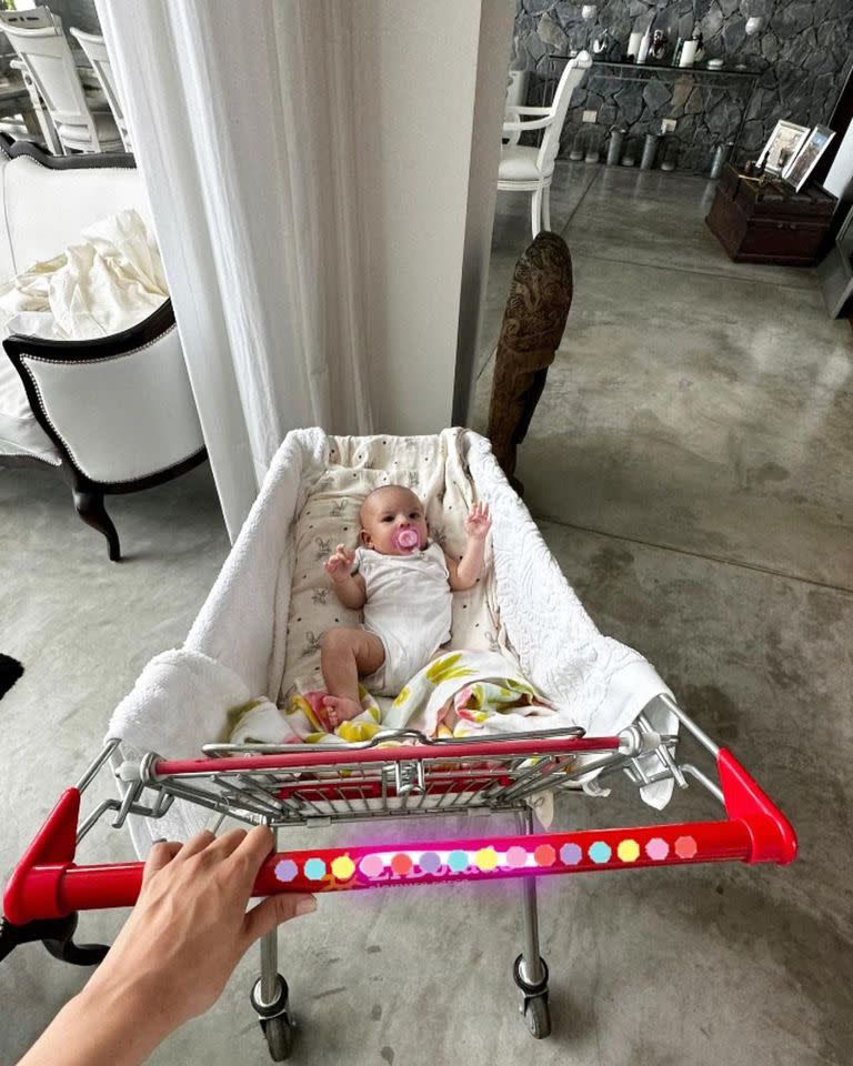 Barby Franco comparte en sus redes sociales las alternativas de su vida con Sarah, su hija de tres meses