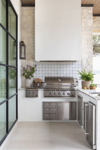 <p>Design by Marie Flanigan Interiors, Photo by Julie Soefer</p>