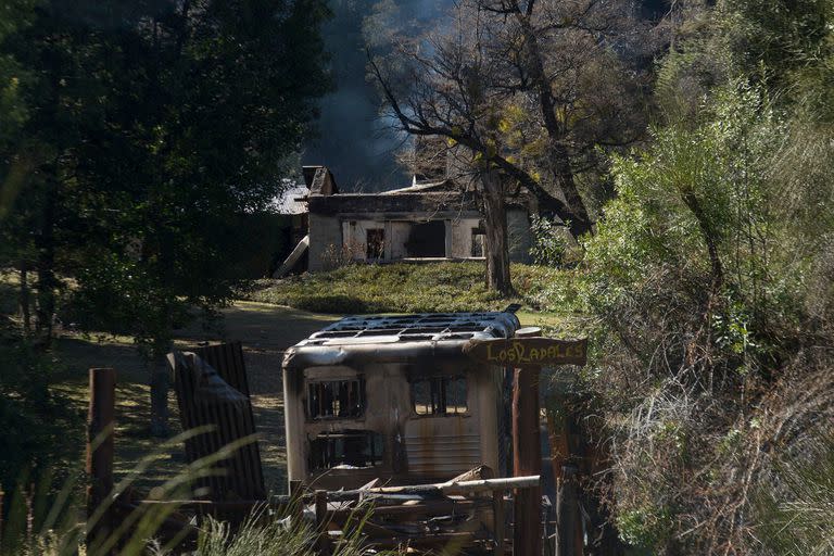 La destrucción en Los Radales, donde había un puesto de Gendarmería