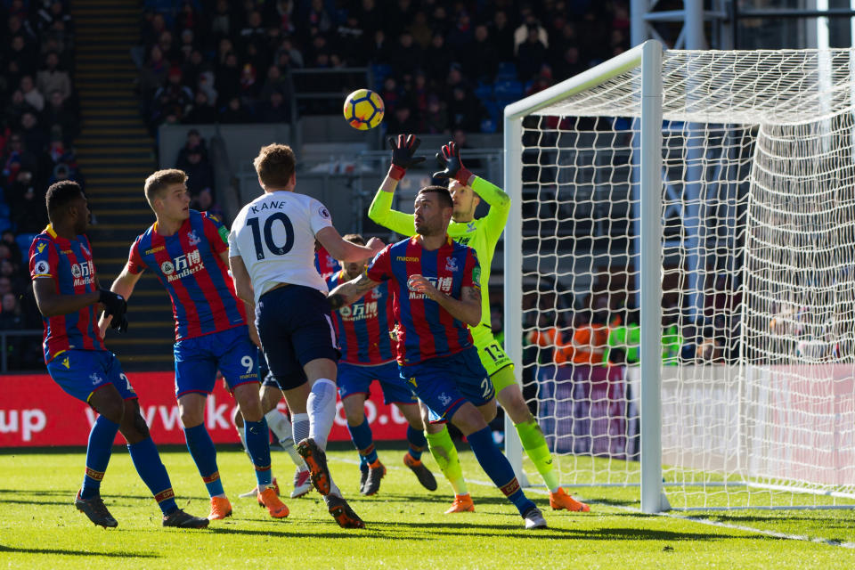 Tottenham Hotspur’s Harry Kane scores the winner at Crystal Palace on Sunday. (Getty)