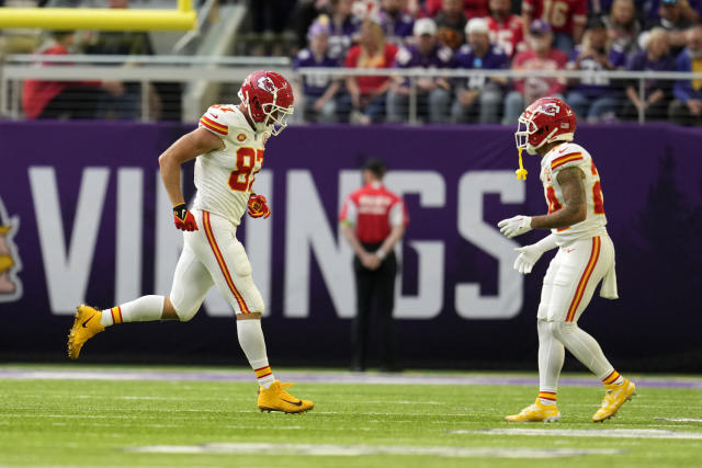 Patrick Mahomes suffers injury scare as Kansas City Chiefs reach