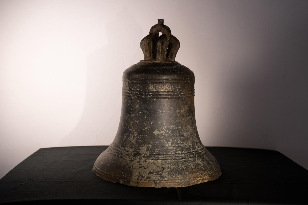 The bell from the HMS Gloucester, which sank off the Norfolk coast. (UEA/ PA)